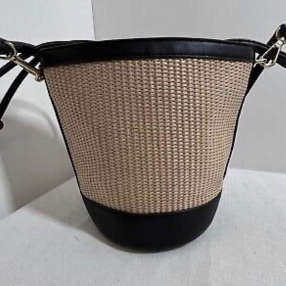 Expressions NYC, Black & Straw Shoulder Bag - Picture 3 of 6